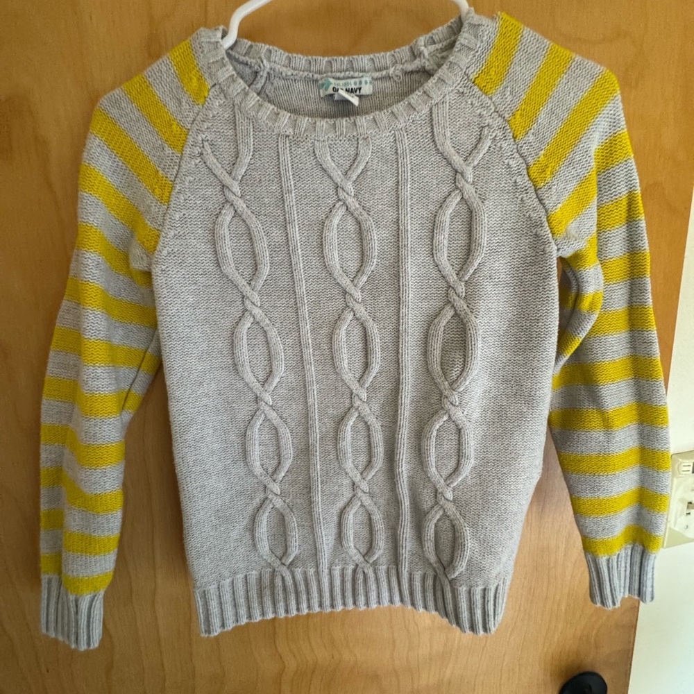 Old Navy Gray and Yellow Crew Neck Sweater with Cable Knit